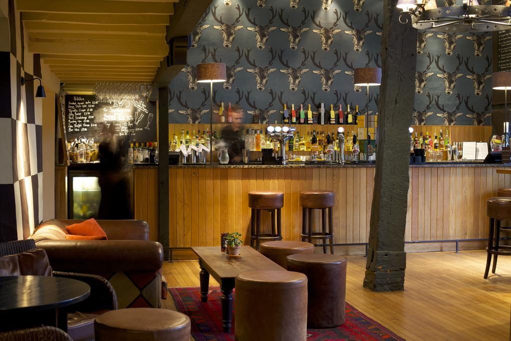 The Broadway Hotel Екстер'єр фото
