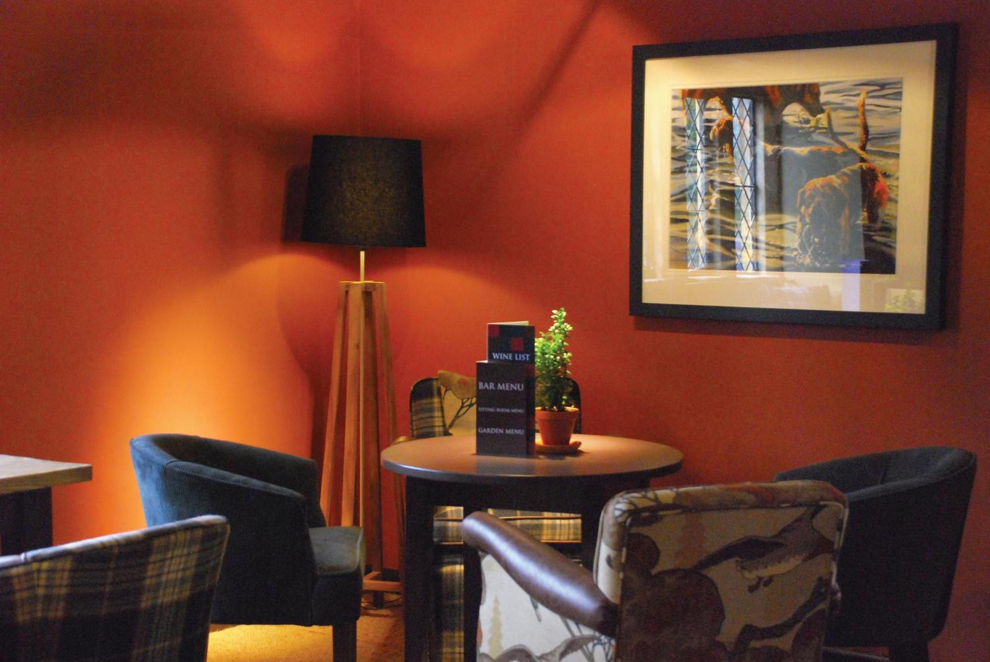 The Broadway Hotel Екстер'єр фото