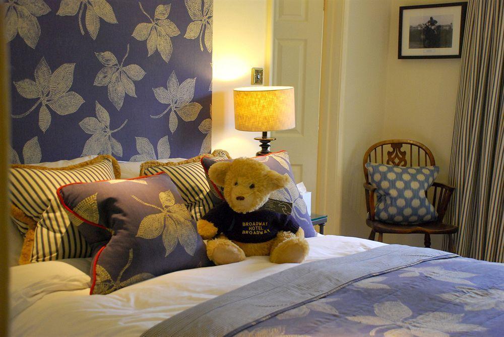 The Broadway Hotel Екстер'єр фото
