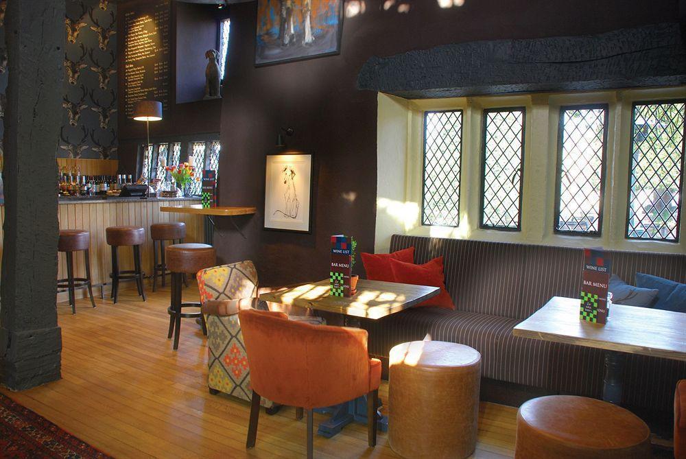 The Broadway Hotel Екстер'єр фото